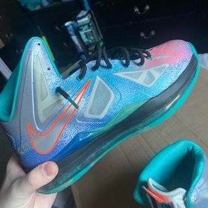 Lebron 10 Pure Platinums size 11 (SOLD)